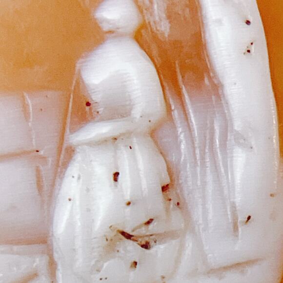 Antique 1890s–1910 Shell Cameo Woman Cottage Scene Hand Carved Unmounted Jewelry - Picture 4 of 11